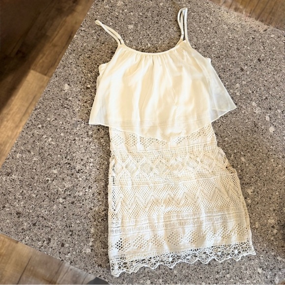 American Eagle Outfitters Dresses & Skirts - American Eagle Ivory Overlay Dress - Size 2 - Pre-Loved ⭐🤍